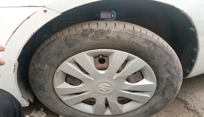 2015 Maruti Swift Dzire VXI, Petrol, Manual, 54,652 km, tyre