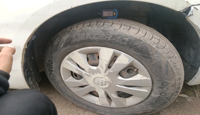 2015 Maruti Swift Dzire VXI, Petrol, Manual, 54,652 km, tyre