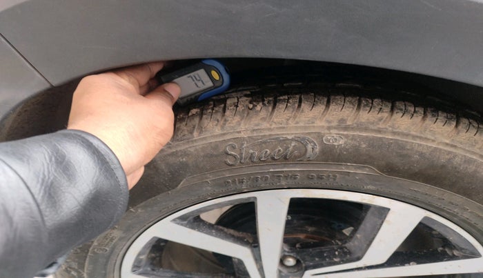 2023 KIA SONET HTK 1.5 DIESEL IMT, Diesel, Manual, 10,276 km, tyre