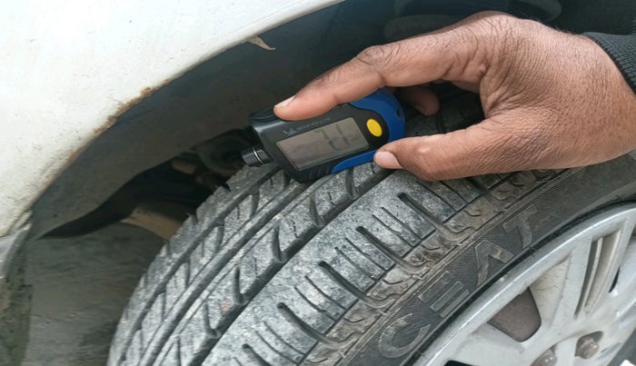 2012 Hyundai Santro Xing GLS, Petrol, Manual, 1,82,729 km, tyre