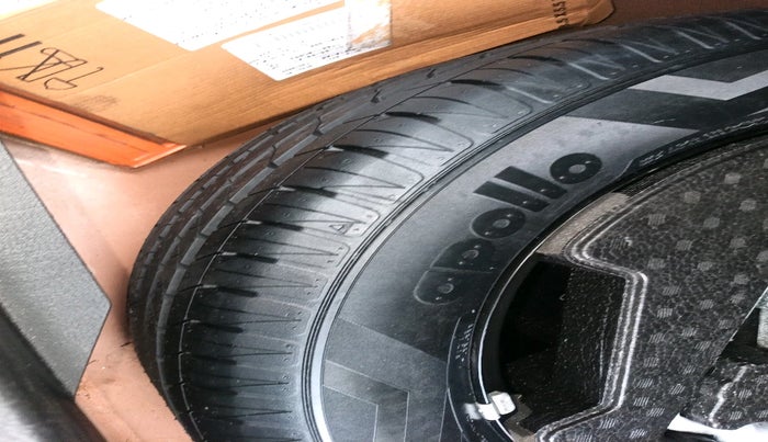 2021 Toyota URBAN CRUISER HIGH GRADE MT, Petrol, Manual, 30,993 km, tyre