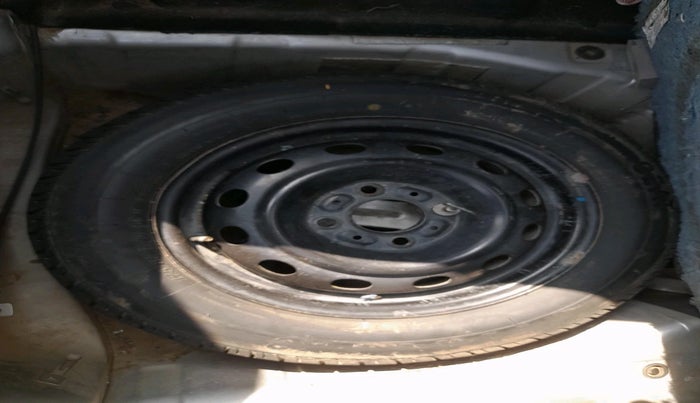 2016 Tata Tiago XZ PETROL, Petrol, Manual, 82,397 km, tyre