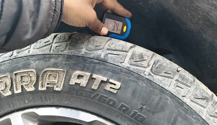 2018 Ford Endeavour TITANIUM 3.2 4X4 AT, Diesel, Automatic, 1,64,642 km, tyre
