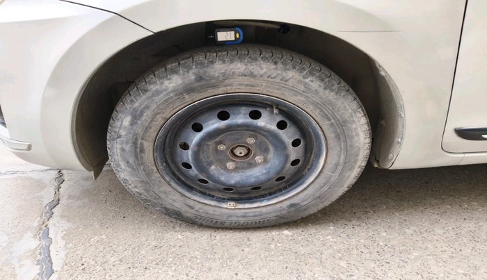 2018 Maruti Dzire VXI, Petrol, Manual, 1,01,193 km, tyre