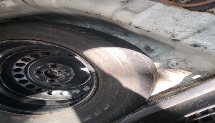 2013 Hyundai i20 ASTA 1.4 CRDI, Diesel, Manual, 94,191 km, tyre