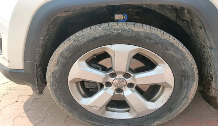 2017 Jeep Compass LONGITUDE (O) 2.0 DIESEL, Diesel, Manual, 1,35,875 km, tyre