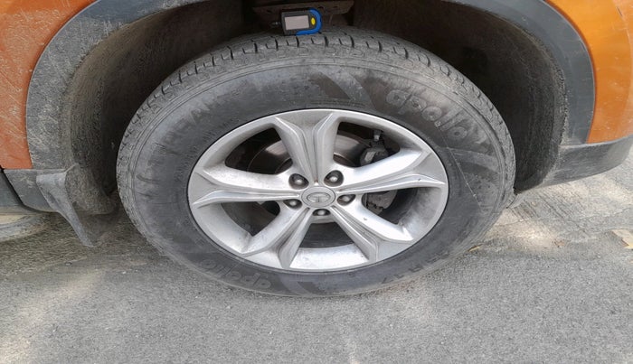 2019 Tata Harrier XZ 2.0L, Diesel, Manual, 72,740 km, tyre