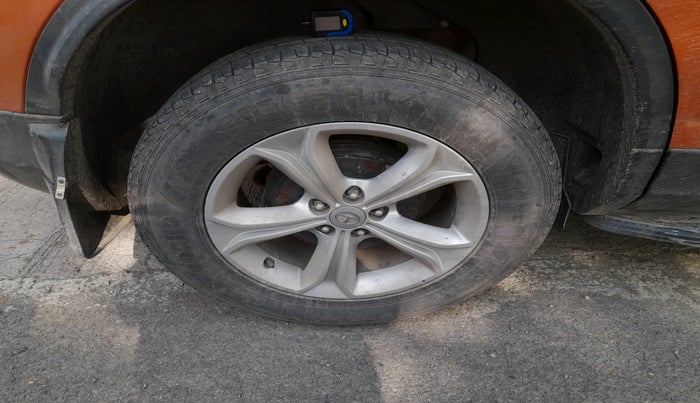 2019 Tata Harrier XZ 2.0L, Diesel, Manual, 72,740 km, tyre