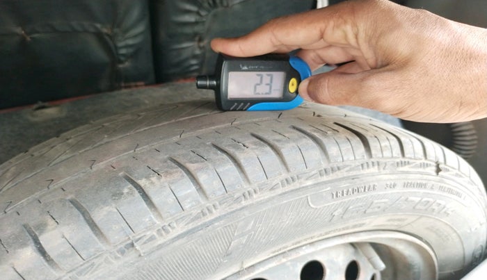 2014 Maruti Celerio VXI AMT, Petrol, Automatic, 2,07,450 km, tyre