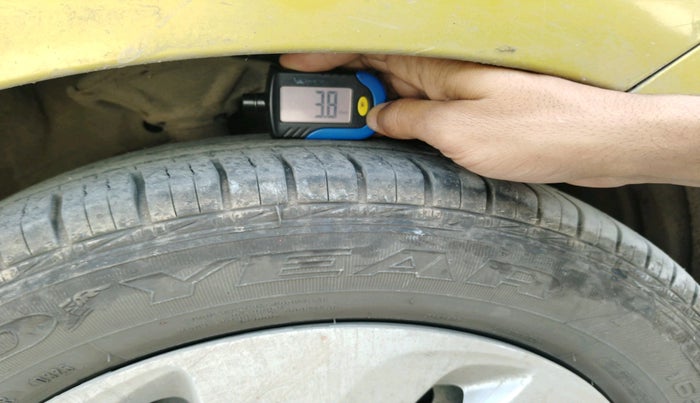 2014 Maruti Celerio VXI AMT, Petrol, Automatic, 2,07,450 km, tyre