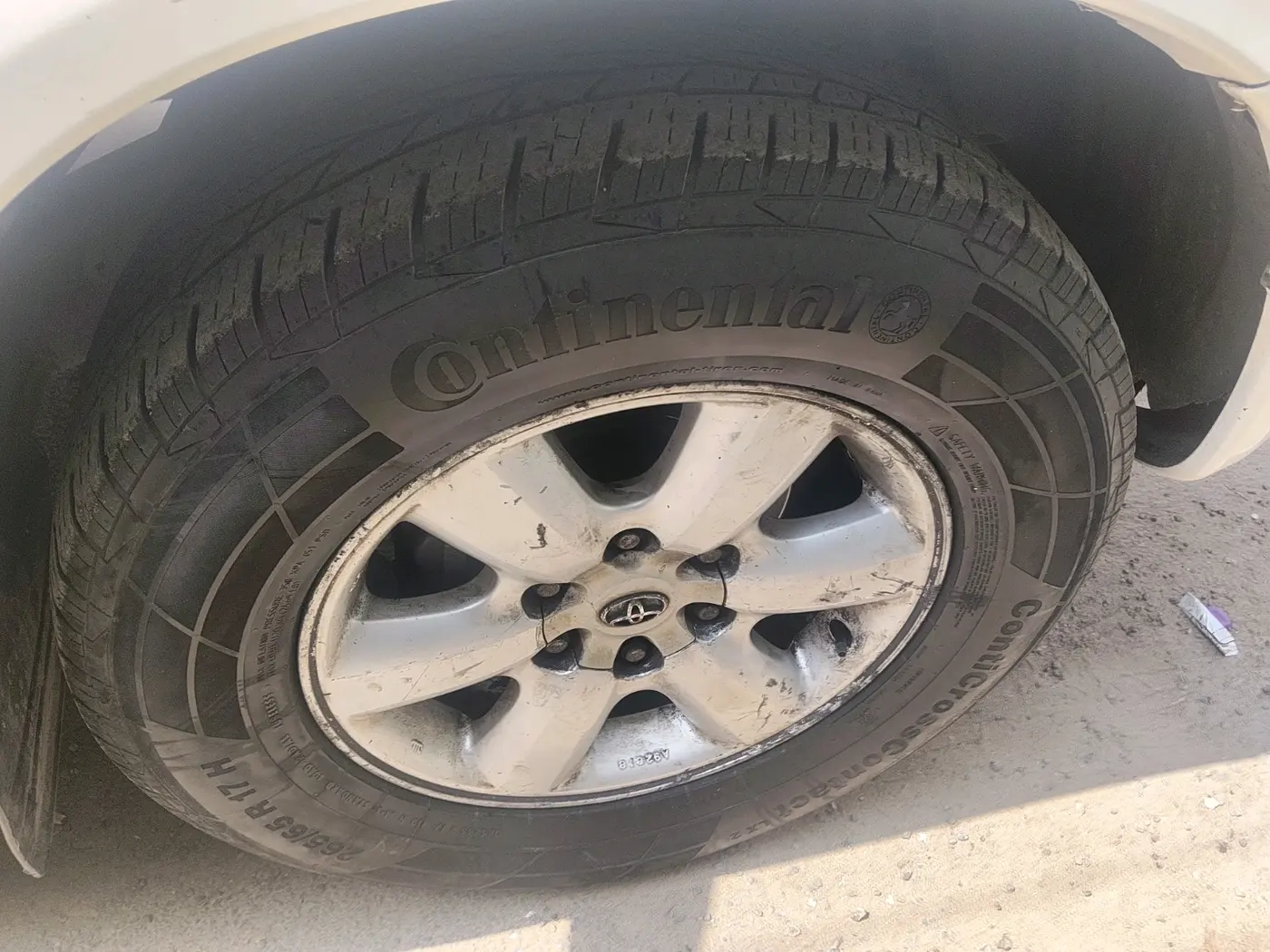 2011 Toyota Fortuner 3.0 4X4 MT, Diesel, Manual, 2,27,223 km, tyre
