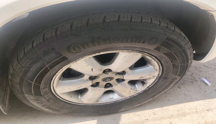 2011 Toyota Fortuner 3.0 4X4 MT, Diesel, Manual, 2,27,223 km, tyre