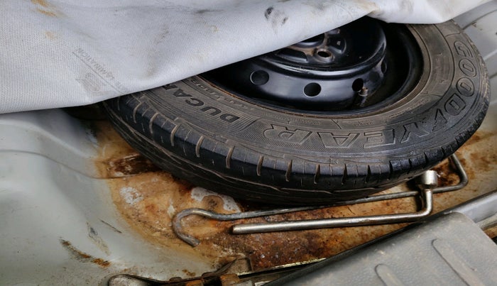 2012 Maruti Alto 800 LXI, Petrol, Manual, 1,04,755 km, tyre