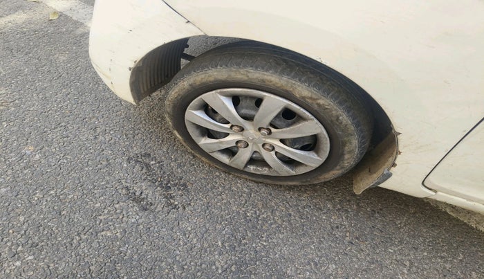 2012 Hyundai Eon MAGNA +, Petrol, Manual, 1,03,716 km, tyre