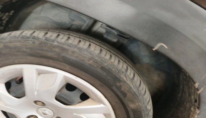 2021 Renault Kwid RXT 1.0 (O), Petrol, Manual, 30,575 km, tyre