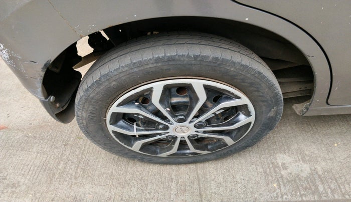 2012 Maruti Wagon R 1.0 VXI, Petrol, Manual, 1,01,339 km, tyre