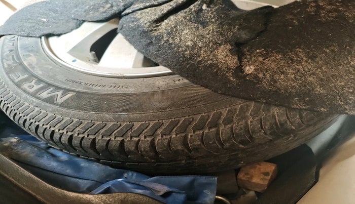 2012 Maruti Swift Dzire VXI, Petrol, Manual, 1,17,816 km, tyre