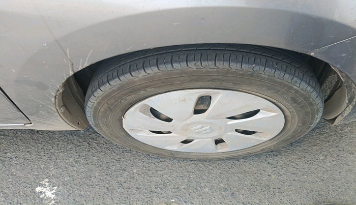 2017 Maruti Celerio VXI CNG, Petrol, Manual, 1,49,716 km, tyre