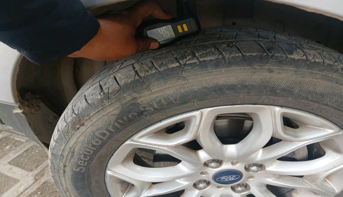 2017 Ford Ecosport TITANIUM 1.5L PETROL, Petrol, Manual, 1,37,077 km, tyre