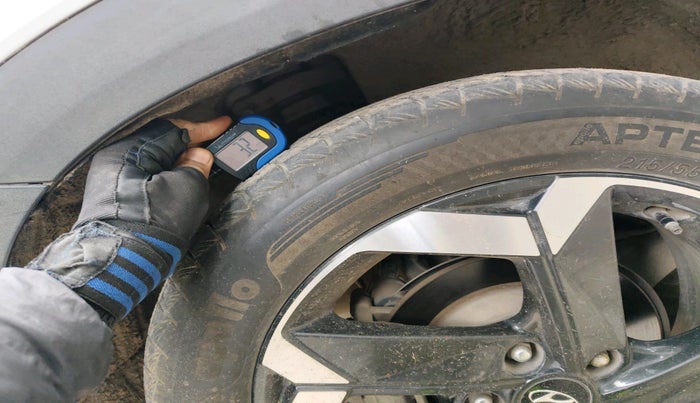 2021 Hyundai ALCAZAR 2.0 SIGNATURE (O) AT 6STR, Petrol, Automatic, 68,212 km, tyre