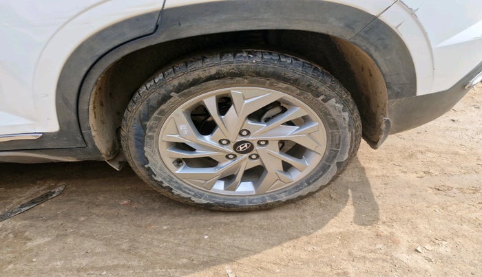 2023 Hyundai Creta SX IVT 1.5 PETROL, Petrol, Automatic, 56,683 km, tyre