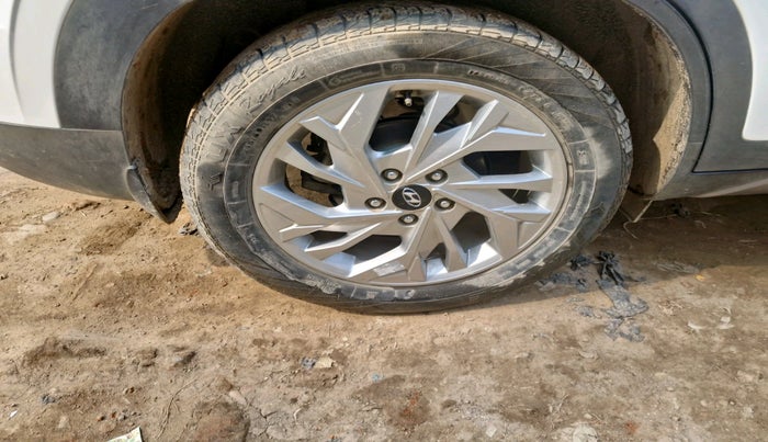 2023 Hyundai Creta SX IVT 1.5 PETROL, Petrol, Automatic, 56,683 km, tyre