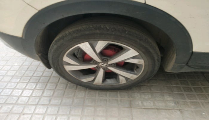 2023 Volkswagen TAIGUN TOPLINE 1.0 TSI AT, Petrol, Automatic, 48,358 km, tyre