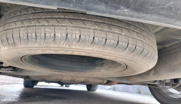 2023 KIA CARENS LUXURY PLUS 1.5 PETROL DCT 7 STR, Petrol, Automatic, 36,290 km, tyre