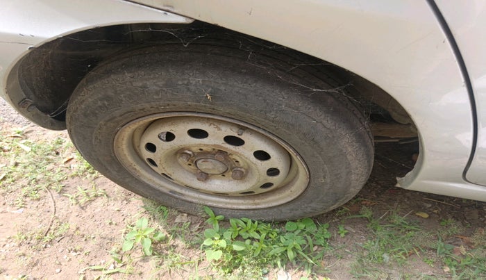 2011 Tata Indica V2 DLS, Diesel, Manual, 3,77,225 km, tyre