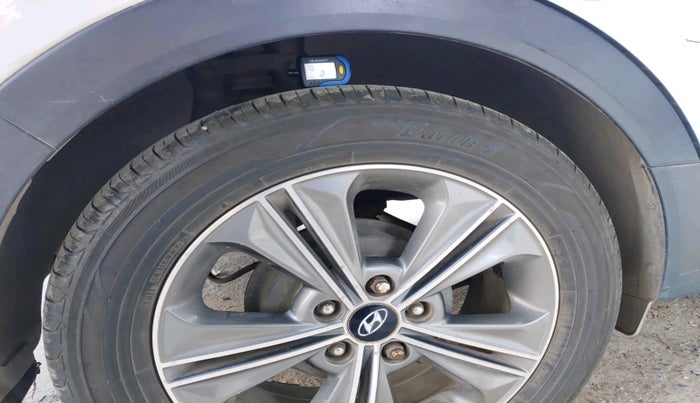 2016 Hyundai Creta SX PLUS AT 1.6 DIESEL, Diesel, Automatic, 1,24,855 km, tyre