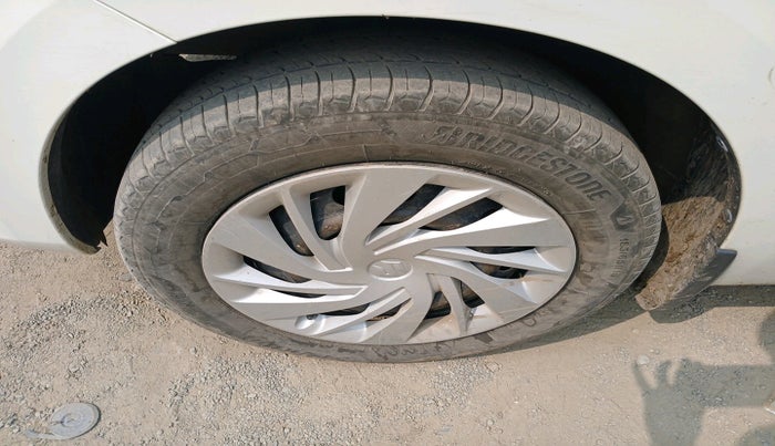 2021 Maruti Ertiga VXI CNG, Petrol, Manual, 95,478 km, tyre