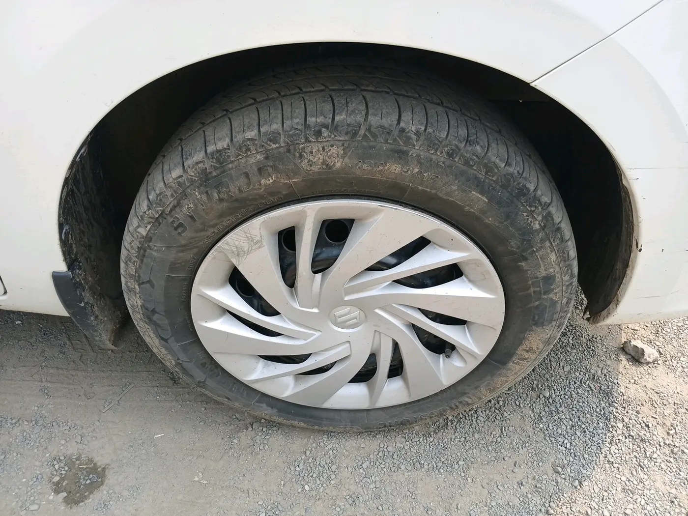 2021 Maruti Ertiga VXI CNG, CNG, Manual, 95,478 km, tyre