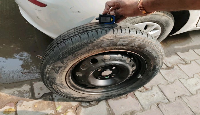 2013 Hyundai i20 MAGNA (O) 1.2, Petrol, Manual, 97,272 km, tyre