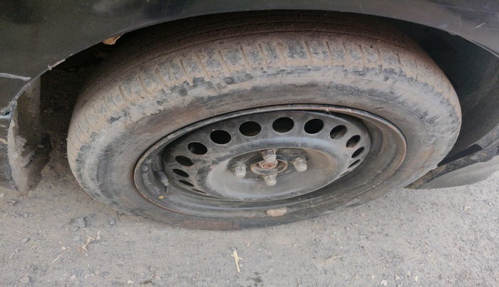 2014 Honda City 1.5L I-VTEC VX, Petrol, Manual, 1,16,456 km, tyre