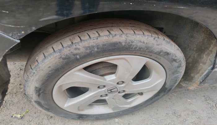 2014 Honda City 1.5L I-VTEC VX, Petrol, Manual, 1,16,456 km, tyre