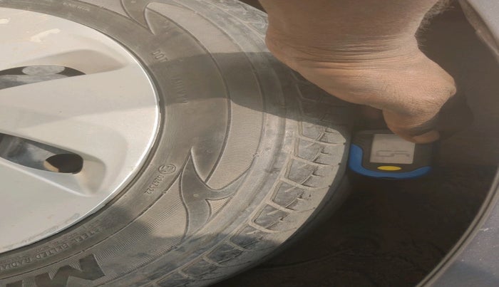 2017 Maruti Celerio ZXI AMT (O), Petrol, Automatic, 64,147 km, tyre