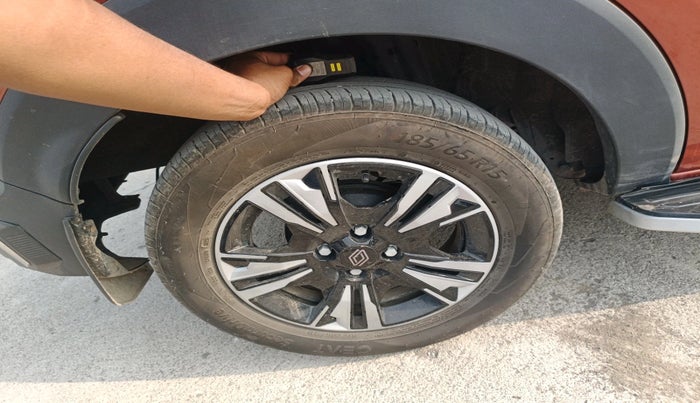 2025 Renault TRIBER Emotion, Petrol, Manual, 5,966 km, tyre