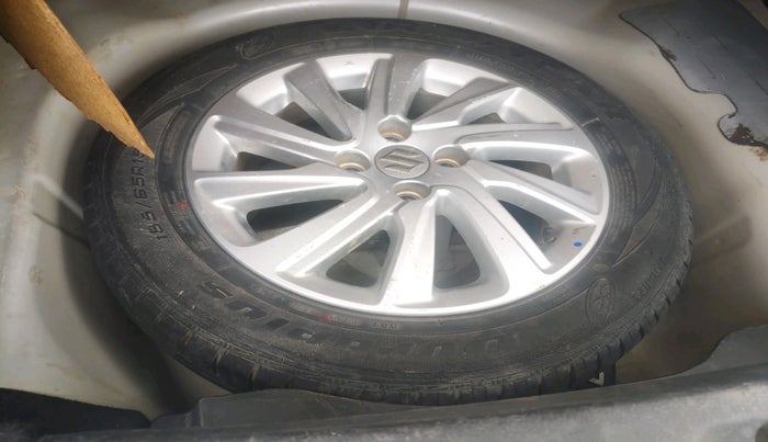 2015 Maruti Swift Dzire ZDI, Diesel, Manual, 34,534 km, tyre