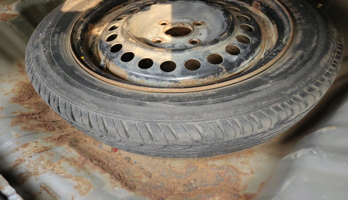 2010 Honda City 1.5L I-VTEC S MT, Petrol, Manual, 1,12,450 km, tyre