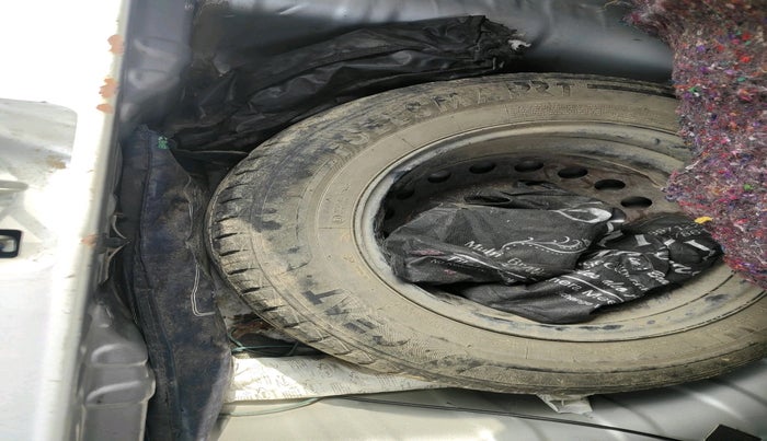 2020 Renault Kwid RXL, Petrol, Manual, 32,655 km, tyre