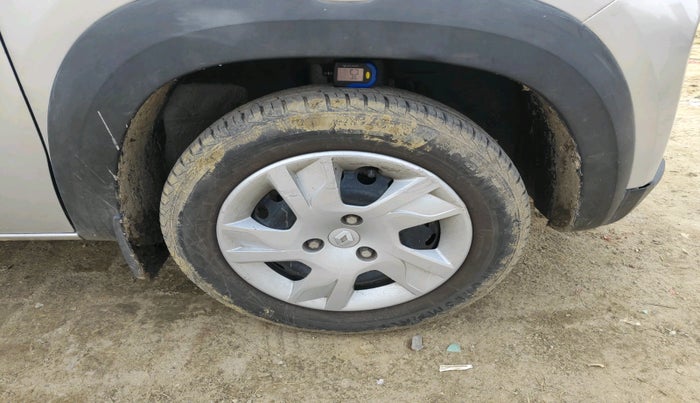 2020 Renault Kwid RXL, Petrol, Manual, 32,655 km, tyre