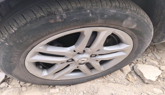 2023 Renault TRIBER RXZ, Petrol, Manual, 44,733 km, tyre