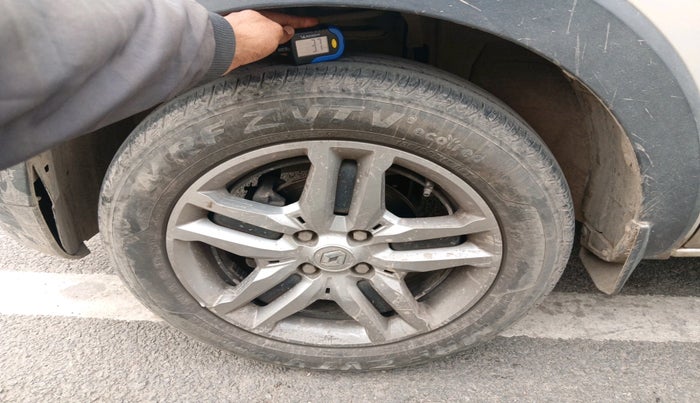 2022 Renault TRIBER RXZ, Petrol, Manual, 32,392 km, tyre