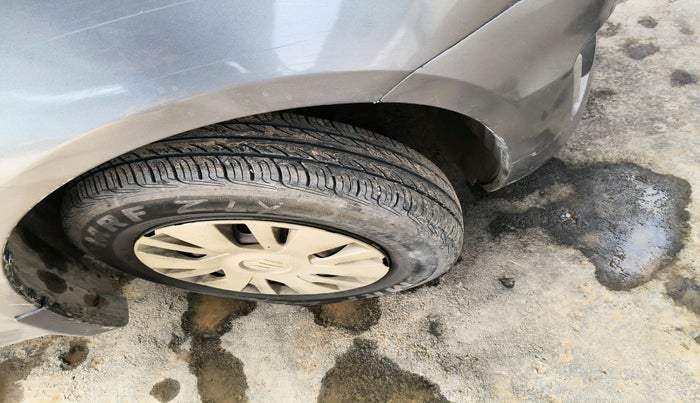 2013 Maruti Swift VDI, Diesel, Manual, 1,13,178 km, tyre