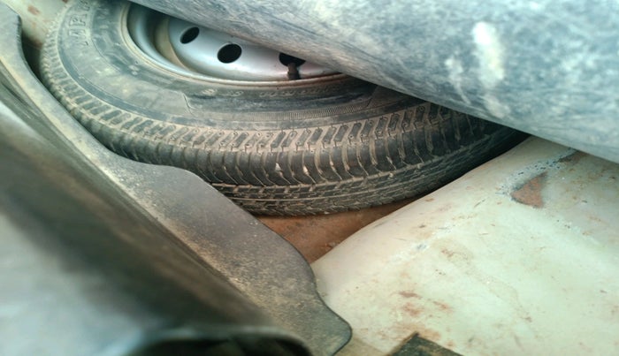 2013 Maruti Swift Dzire LDI, Diesel, Manual, 82,813 km, tyre