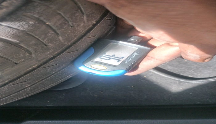 2017 Ford Ecosport TITANIUM + 1.5L DIESEL, Diesel, Manual, 1,39,793 km, tyre