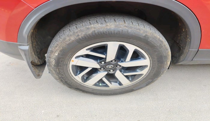 2020 Tata Harrier XZA PLUS 2.0L DUAL TONE, Diesel, Automatic, 1,88,332 km, tyre