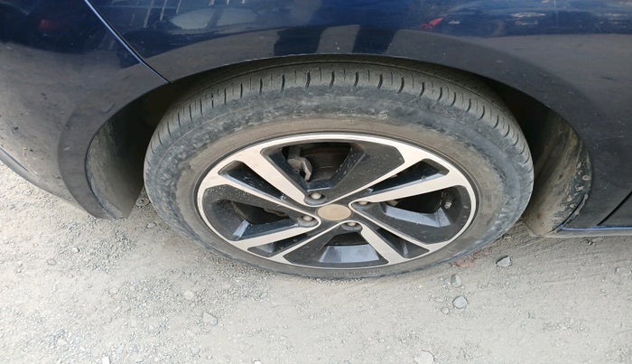 2023 Tata ALTROZ XZ + SUNROOF, Petrol, Manual, 26,413 km, tyre