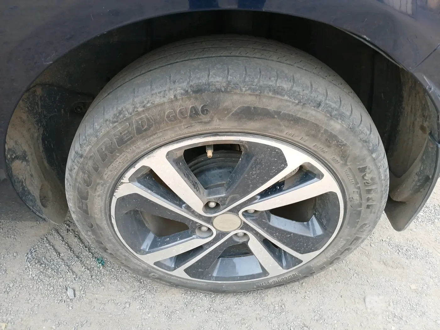 2023 Tata ALTROZ XZ + SUNROOF, Petrol, Manual, 26,413 km, tyre
