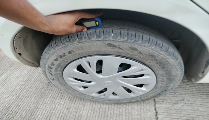 2013 Maruti Swift VXI, Petrol, Manual, 65,184 km, tyre